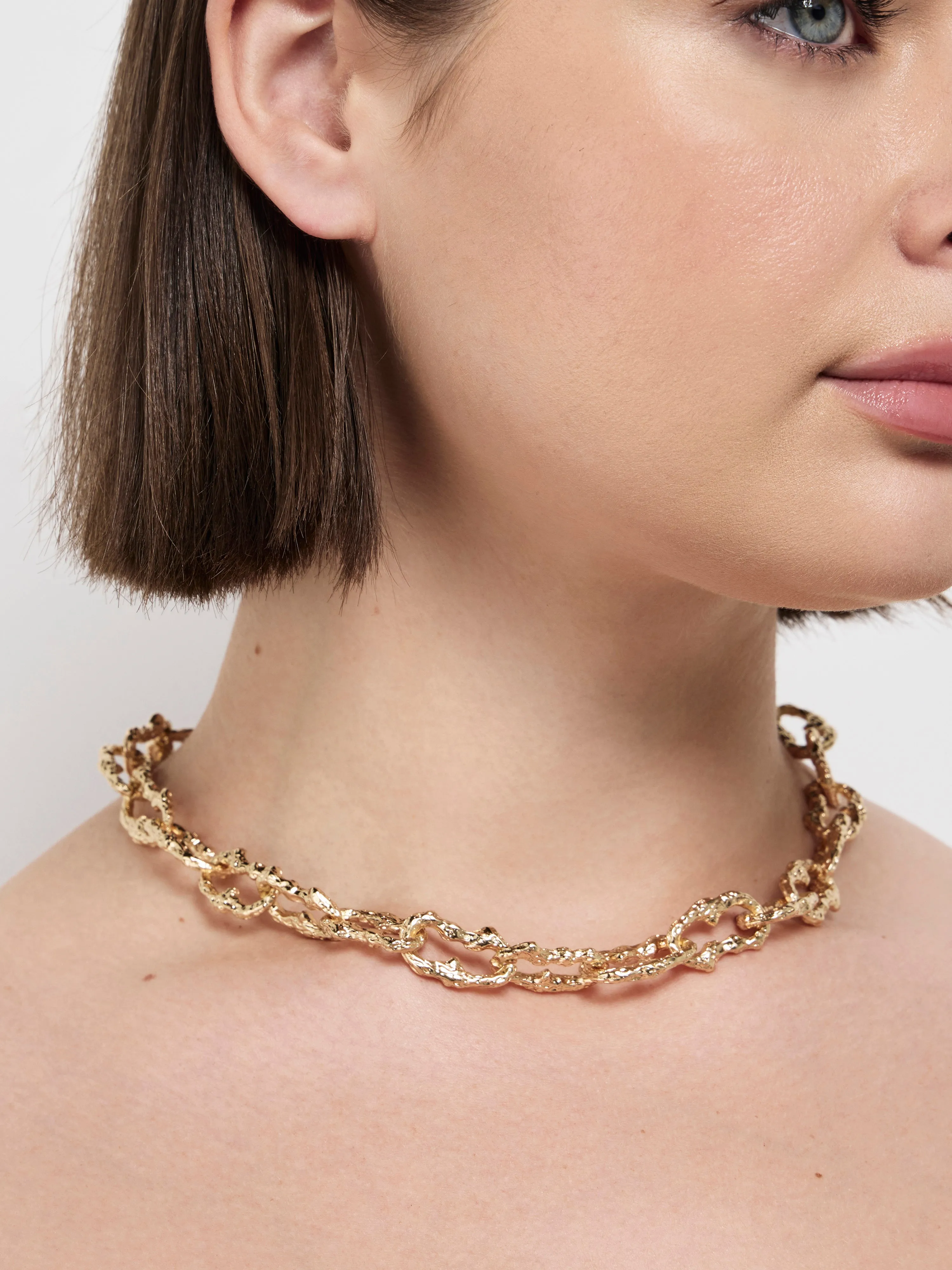 AMORA NECKLACE