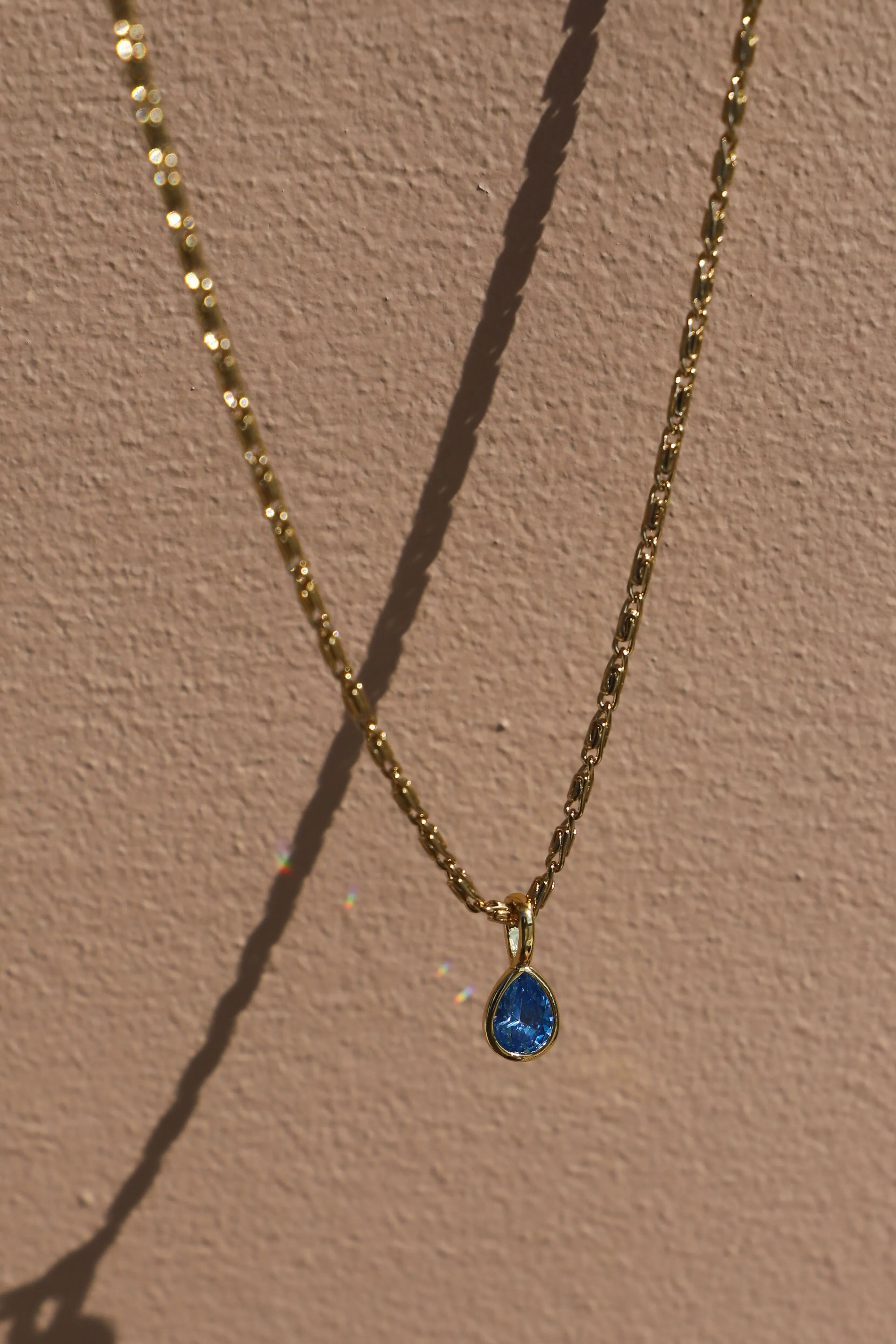AQUAMARINE TEARDROP BEZEL NECKLACE