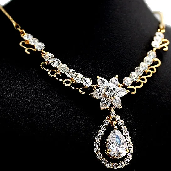 Fashion Crystal Princess Design Star Gold Plating Earring Necklace Set