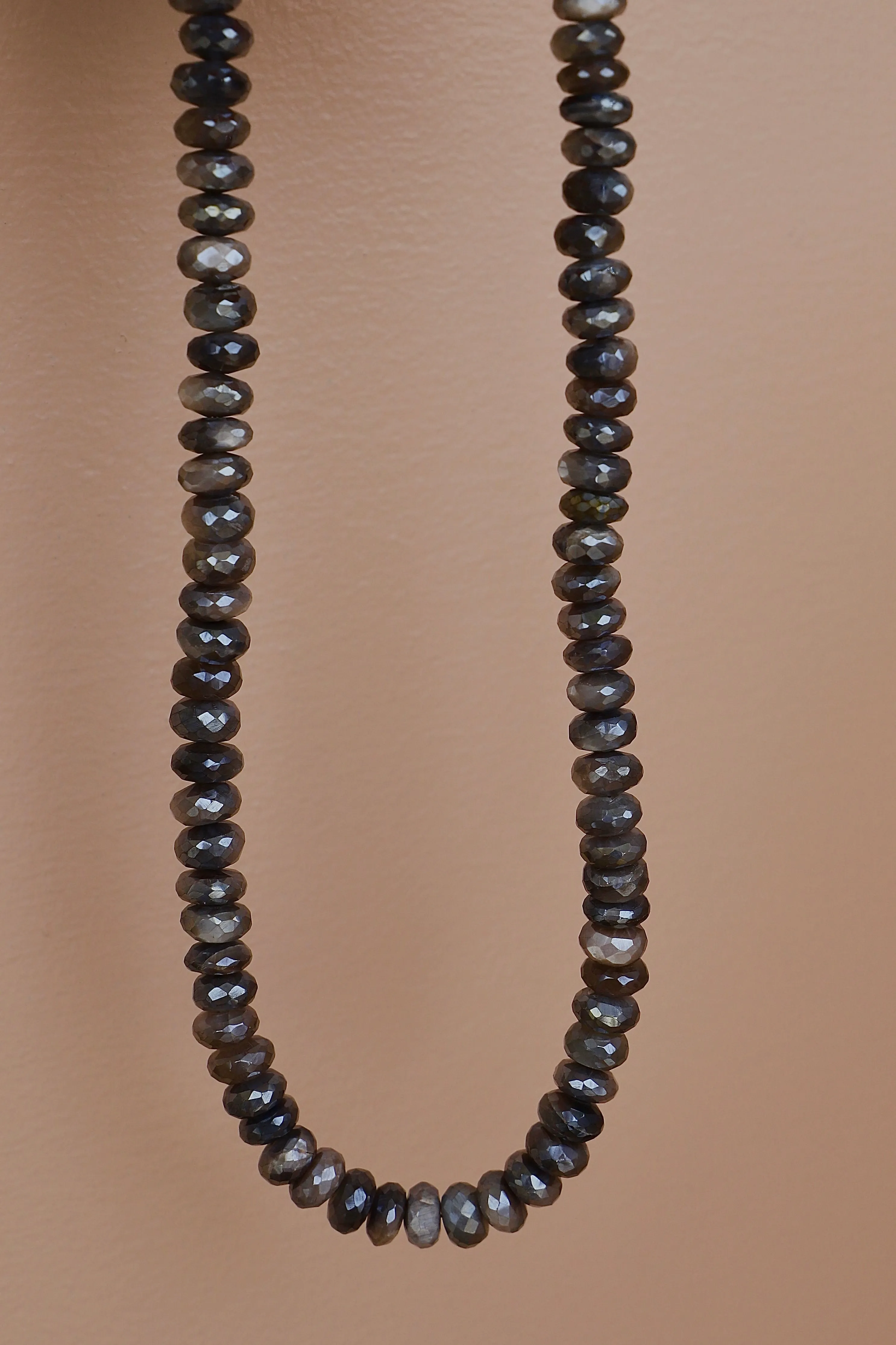 MOONSTONE BEADED NECKLACE