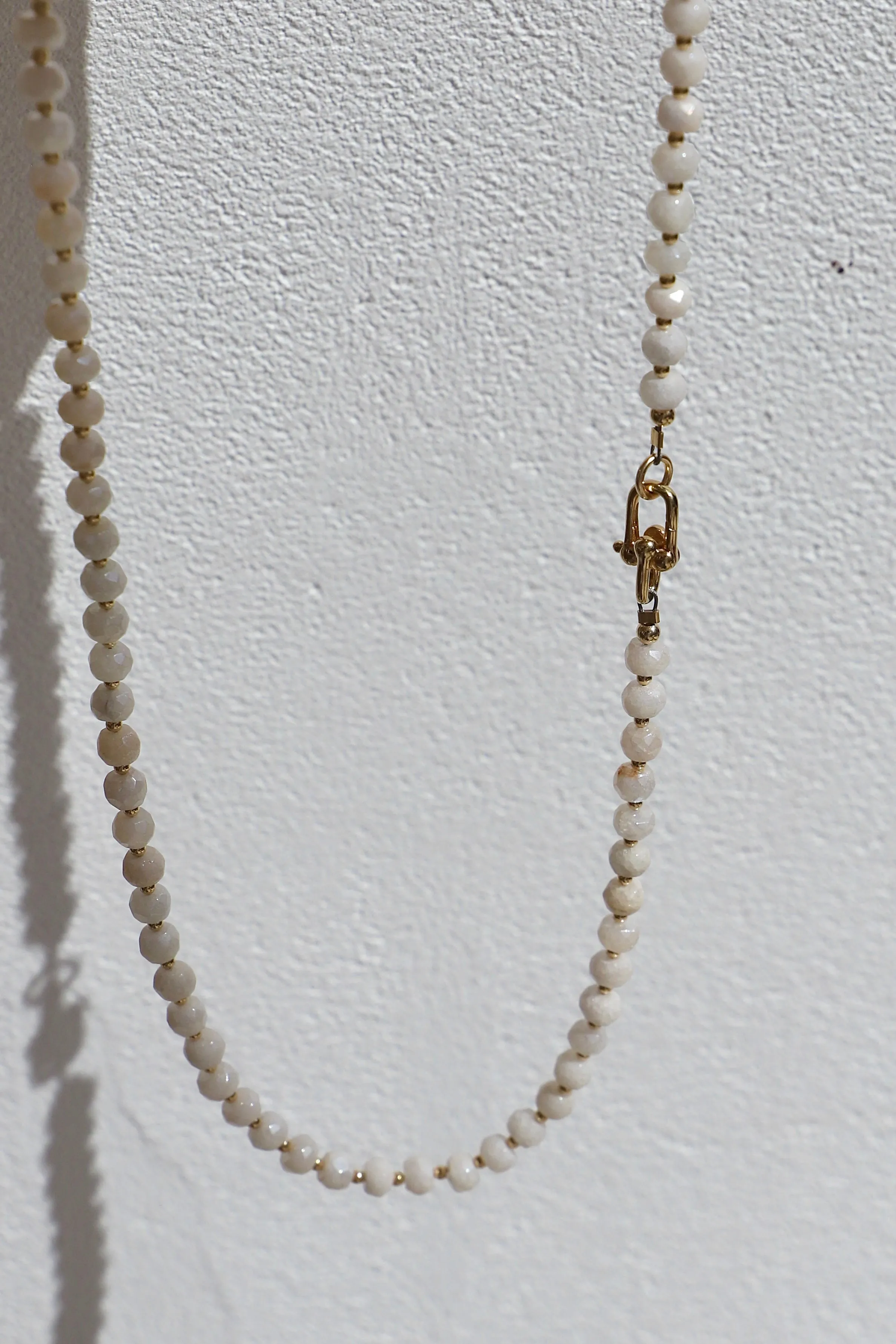 WHITE SILVERITE BEADED NECKLACE