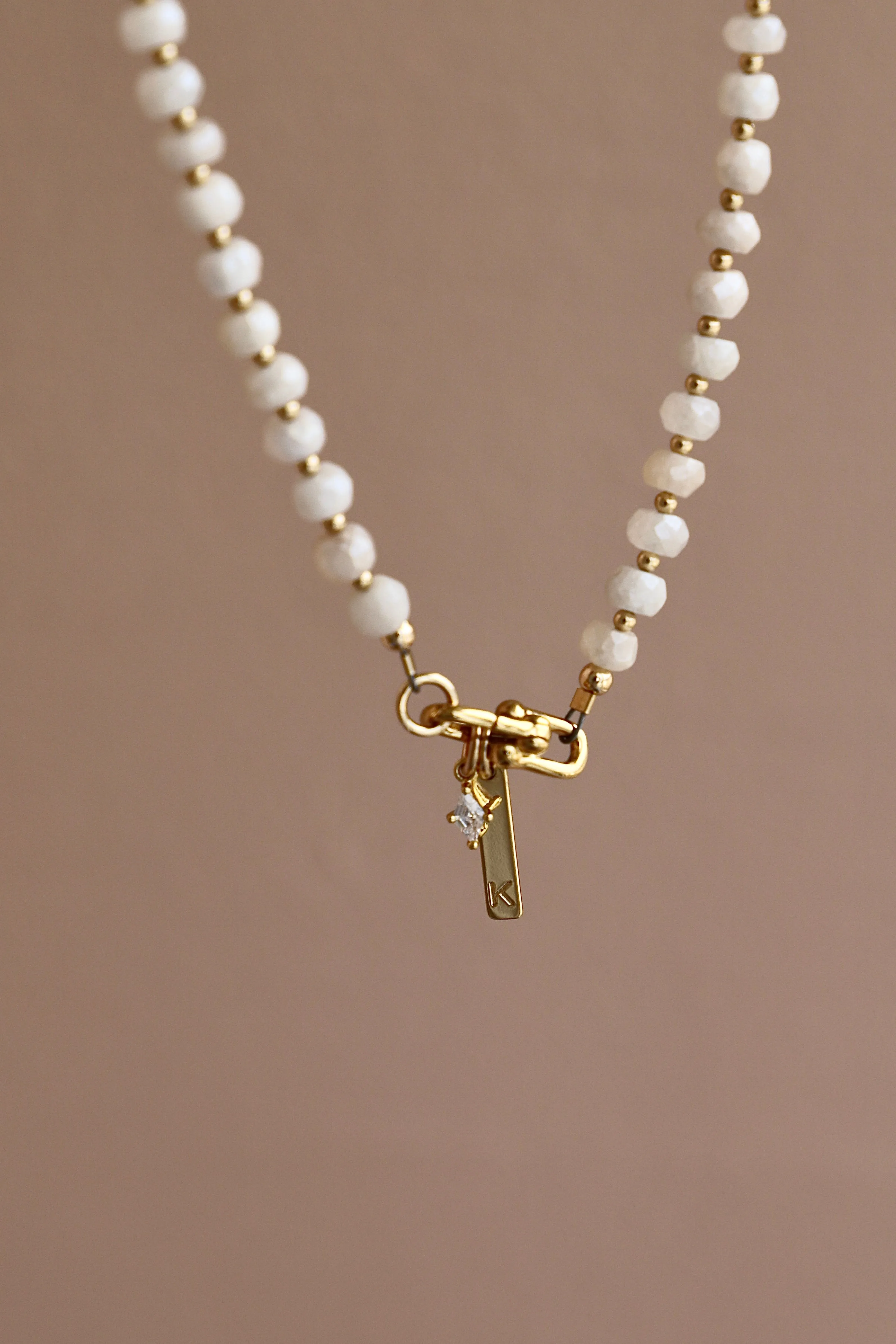WHITE SILVERITE BEADED NECKLACE